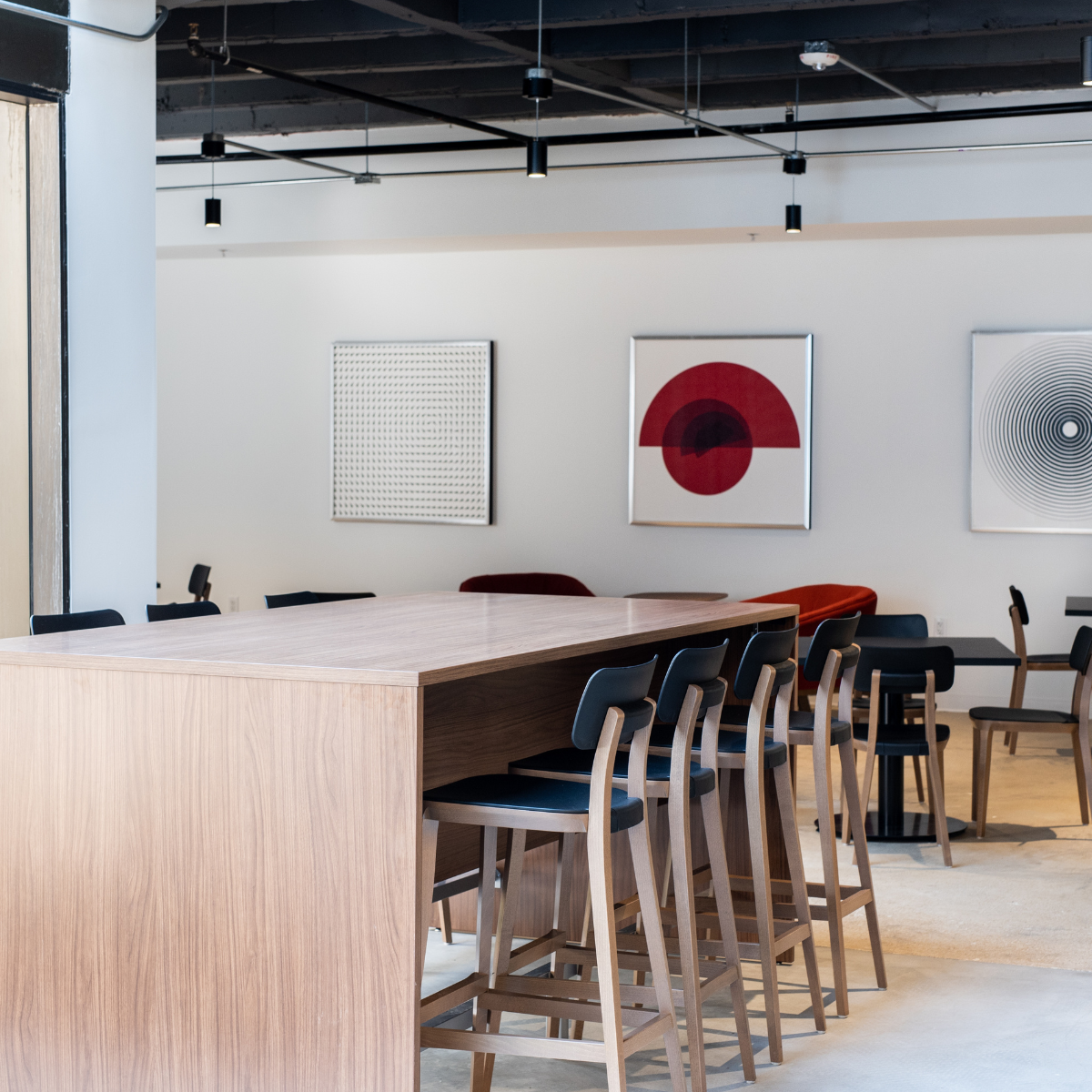 addison_coworking_business_lounge