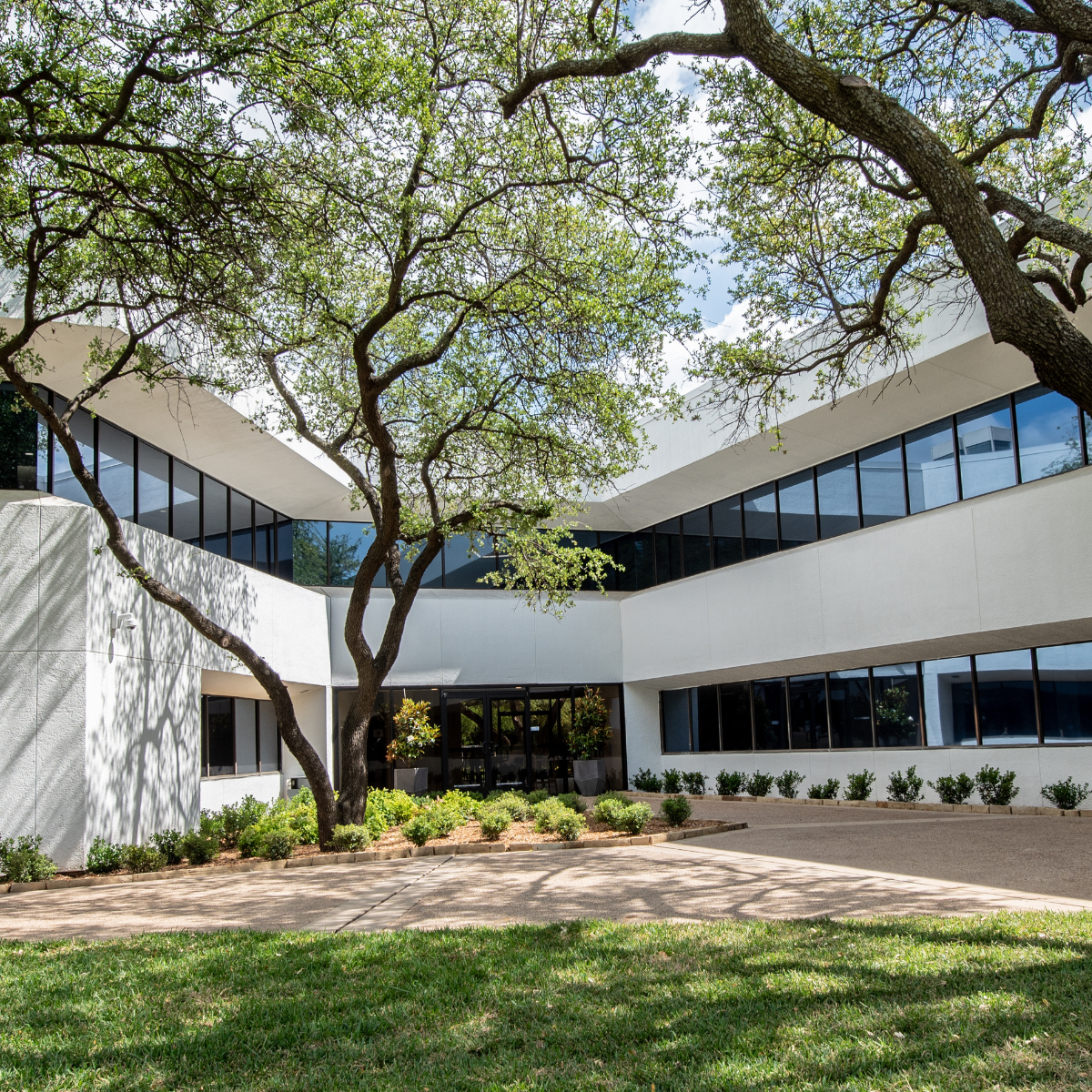 office_space_with_courtyard