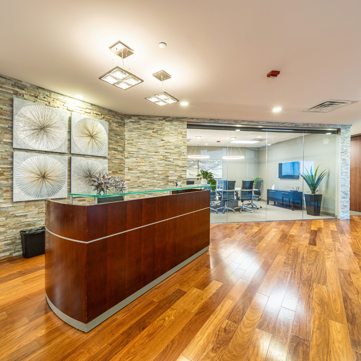 office_with_reception_plano